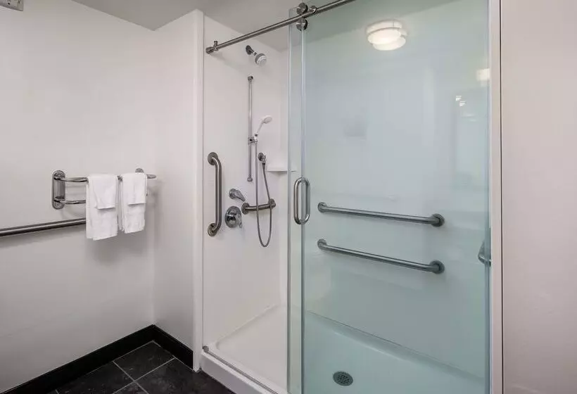 호텔 Hampton Inn & Suites Navarre