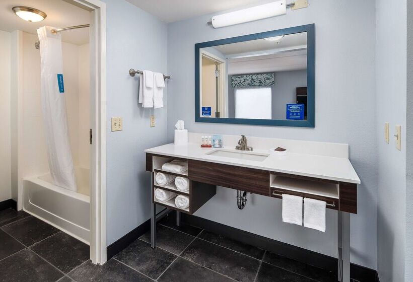 酒店 Hampton Inn & Suites Navarre