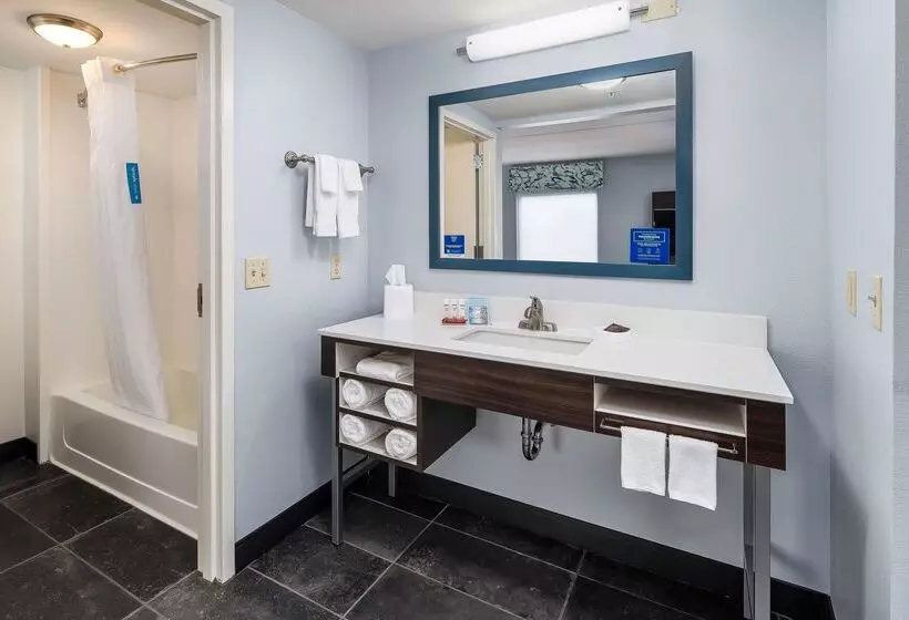 호텔 Hampton Inn & Suites Navarre