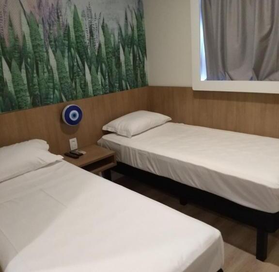 Отель Golden Tower Express Araraquara By Fênix Hotéis