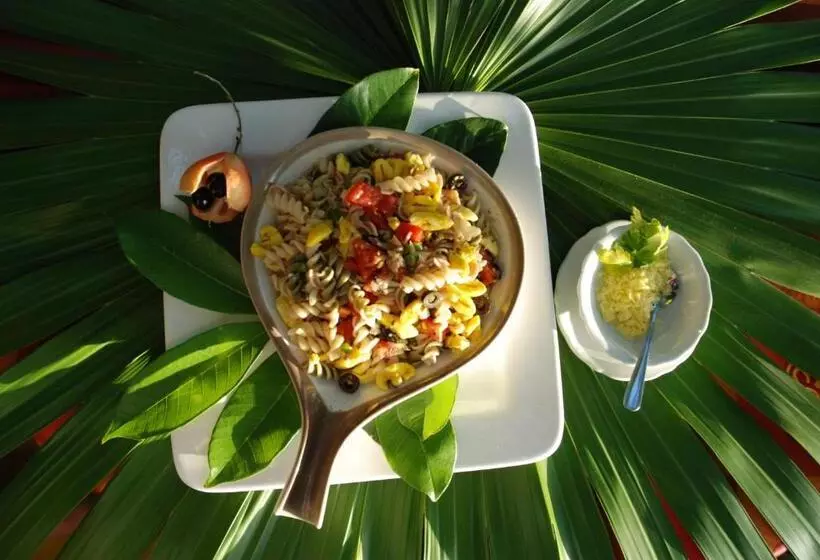 هتل Lighthouse Inn 2