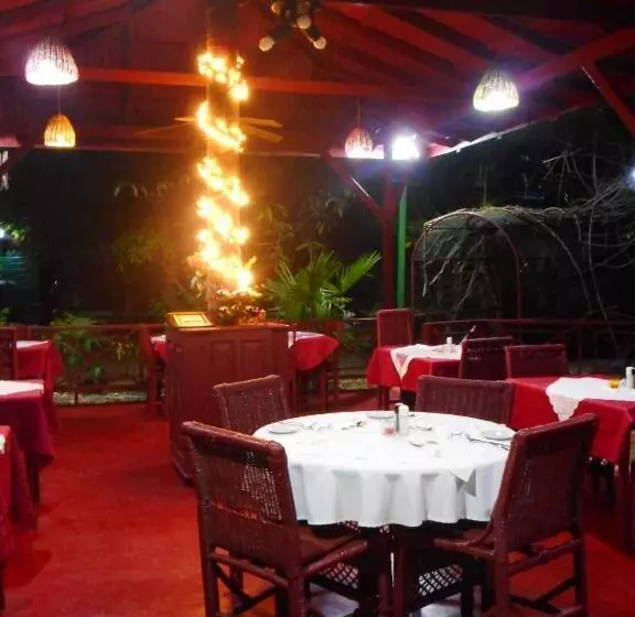 هتل Lighthouse Inn 2