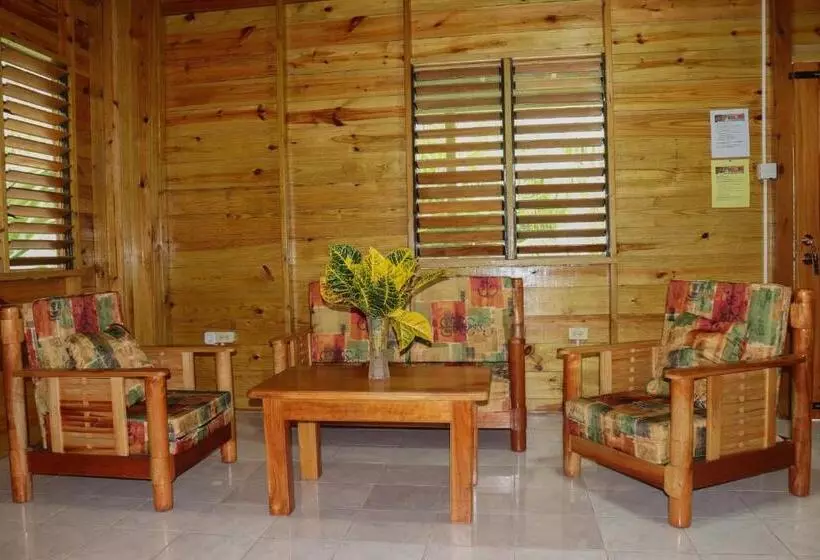 هتل Lighthouse Inn 2