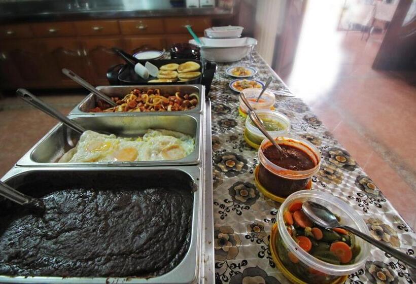 فندق Mary Carmen