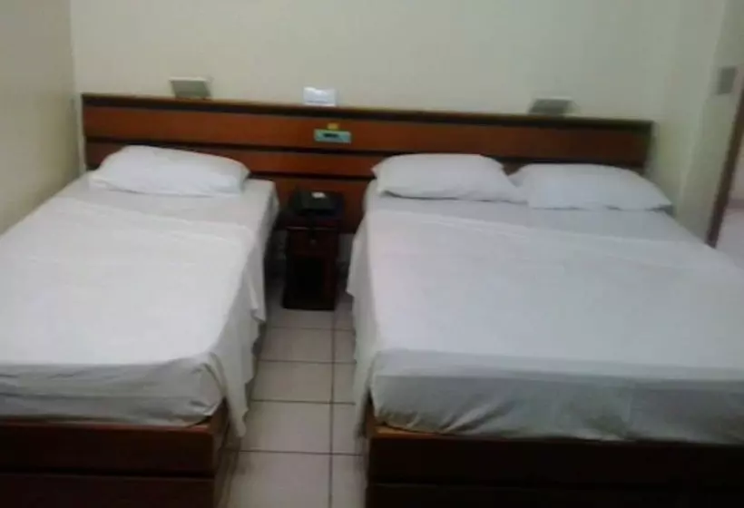 Hotel Oft Plaza Oeste