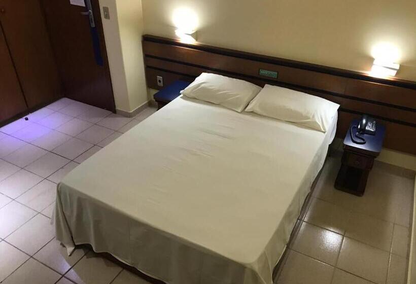 Otel Oft Plaza Oeste