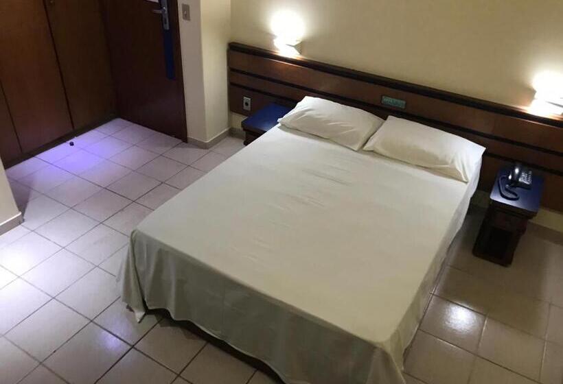 Otel Oft Plaza Oeste