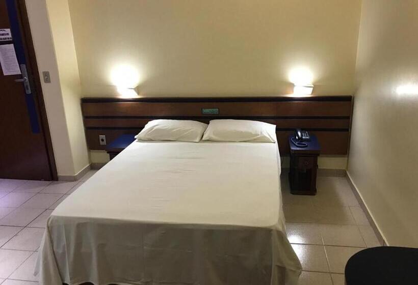 Otel Oft Plaza Oeste