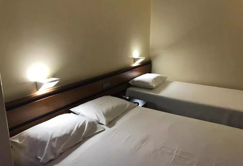 Hotel Oft Plaza Oeste