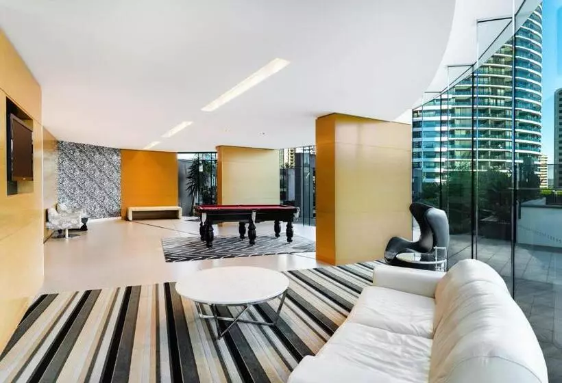 ホテル Peppers Broadbeach