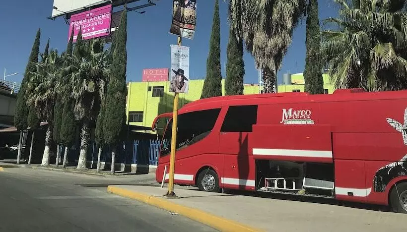 בית מלון כפרי Posada La Fuente