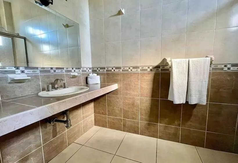 בית מלון כפרי Posada La Fuente