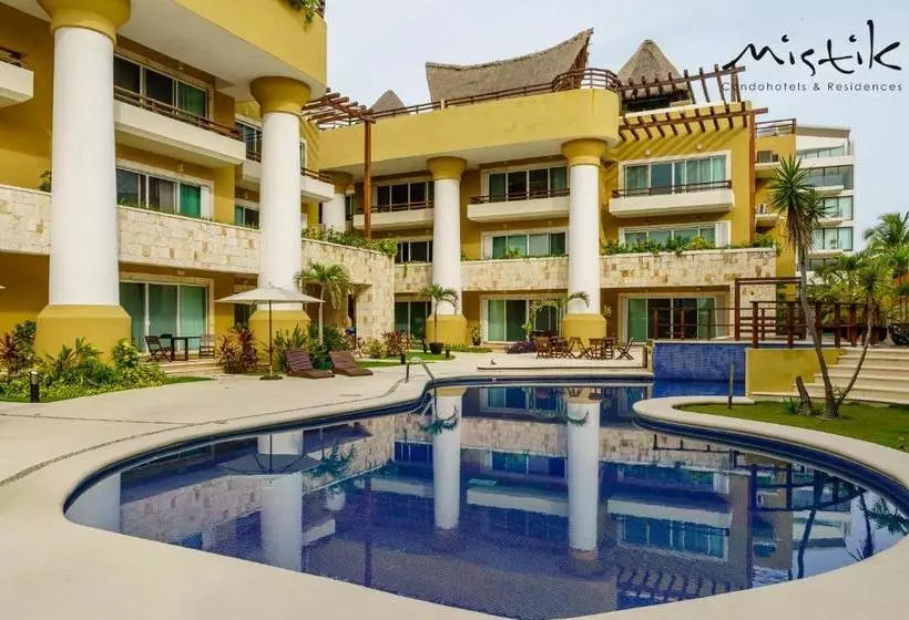 Hotel Pueblito Escondido By Mistik Vacation Rentals