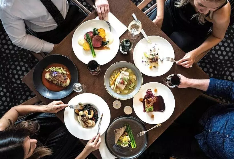 هتل Pullman Adelaide