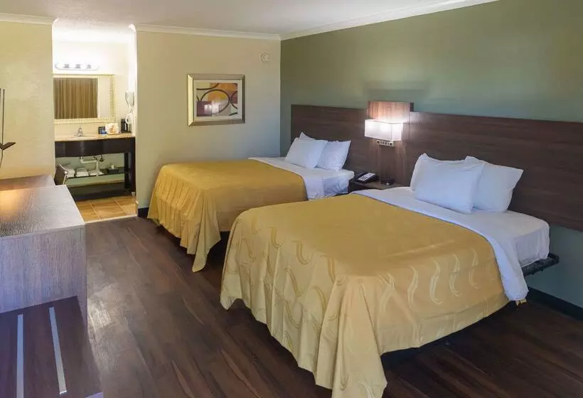 ホテル Quality Inn Richmond Hill Savannah I95