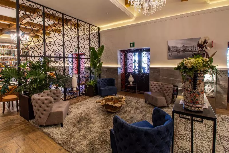 فندق Voco Royalty Puebla Downtown