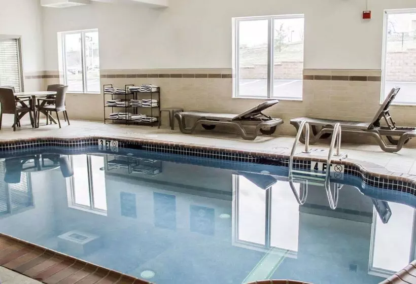 בית מלון כפרי Sleep Inn & Suites