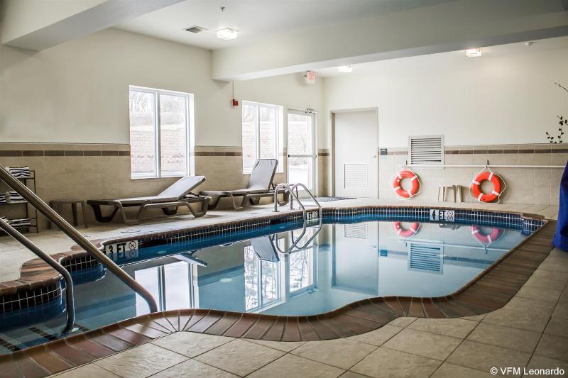 Отель Sleep Inn & Suites