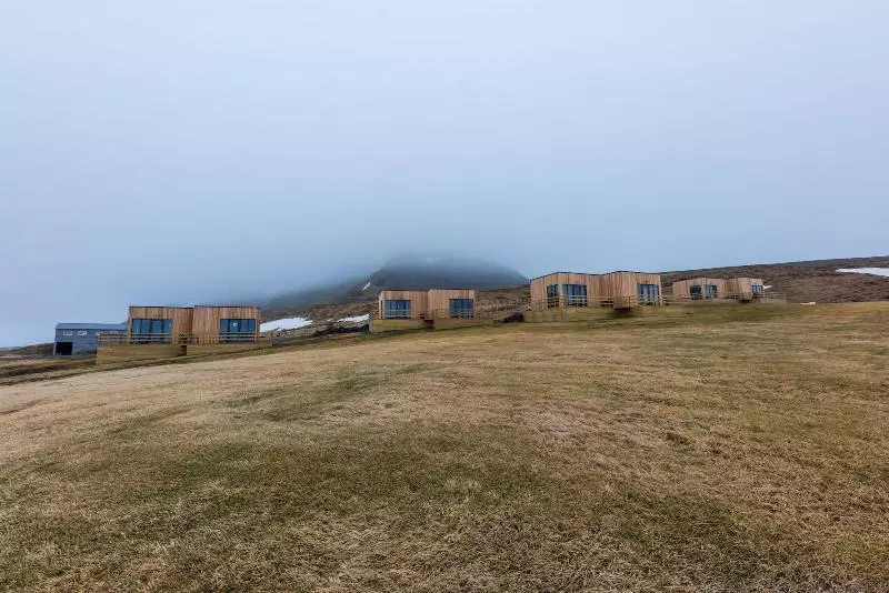 Dis Cottages
