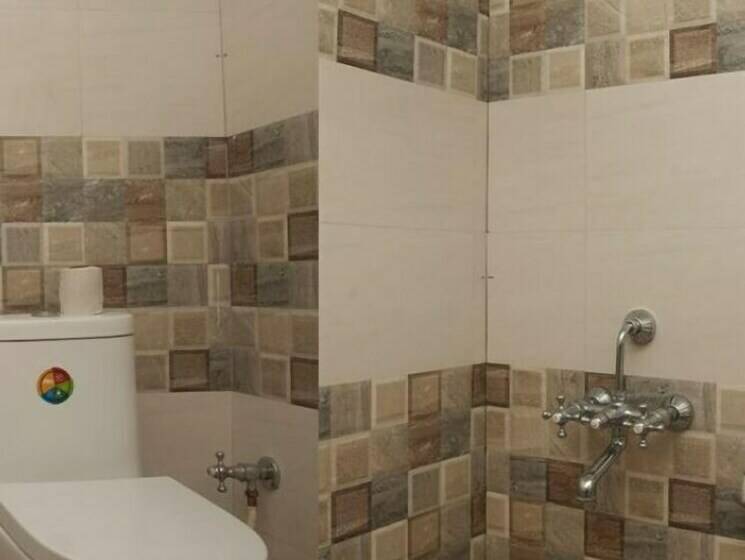 هتل Eastern Star By Oyo Rooms