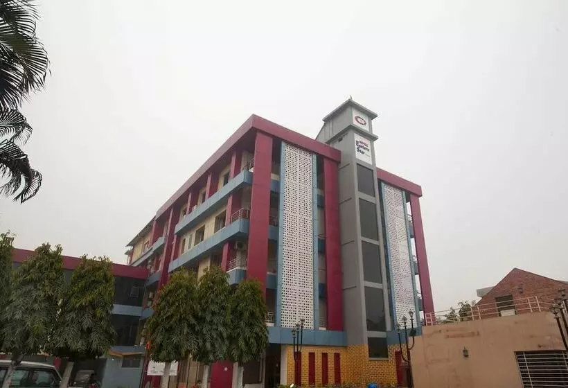 هتل Eastern Star By Oyo Rooms