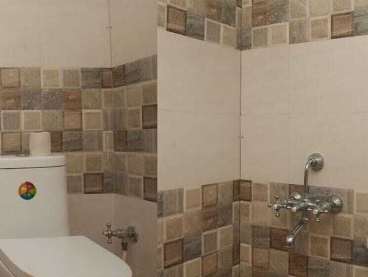 هتل Eastern Star By Oyo Rooms