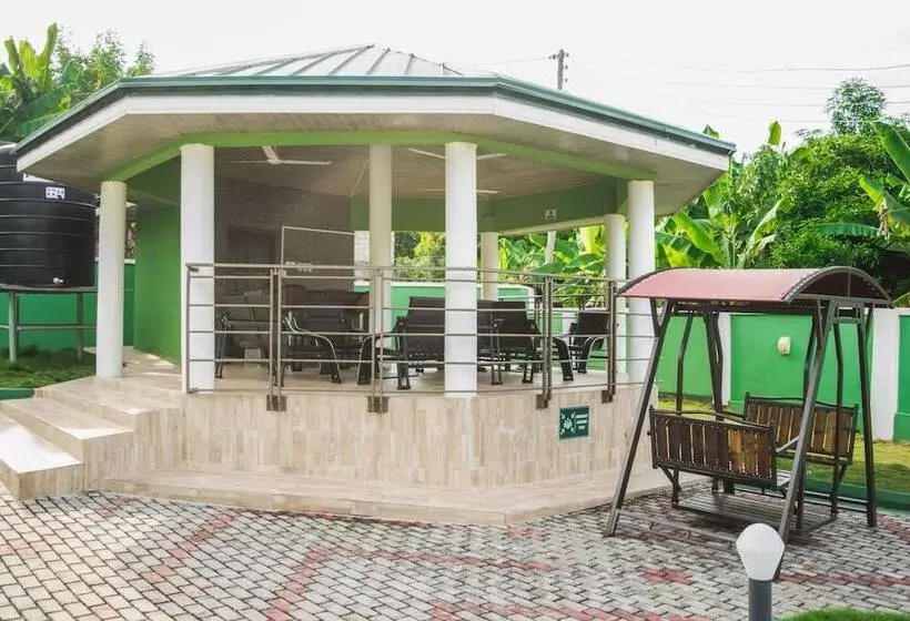 ペンション 3a's Guest House