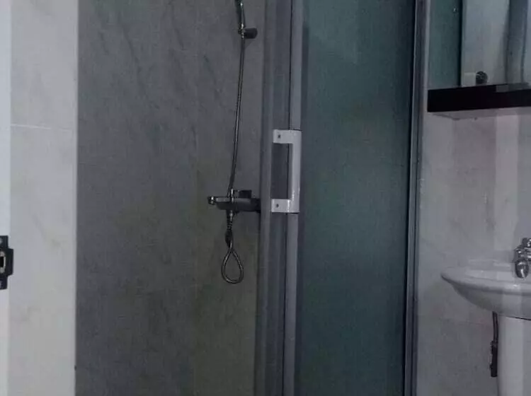 ペンション 3a's Guest House