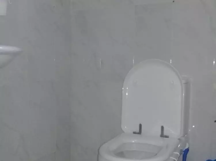 ペンション 3a's Guest House