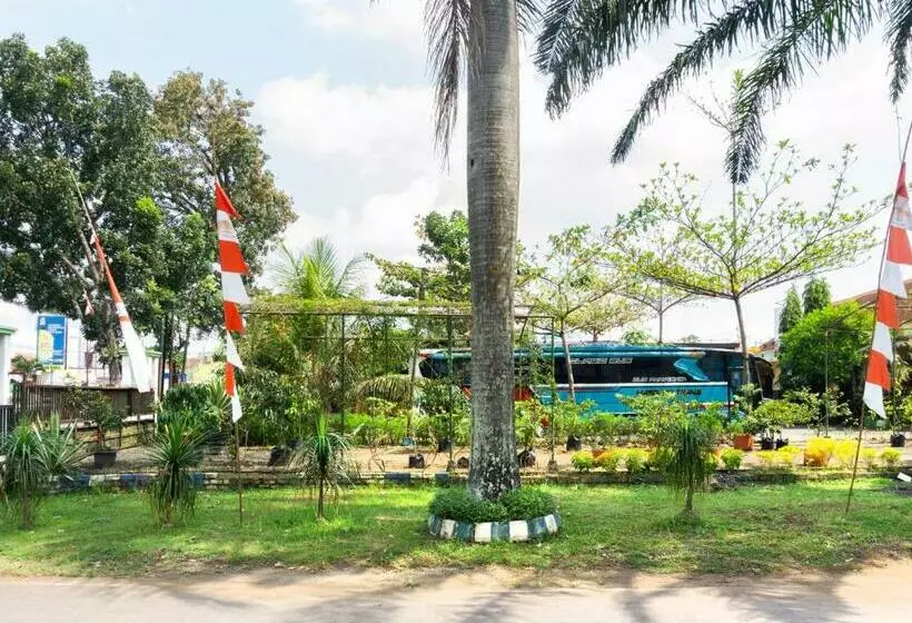 هتل Oyo 3803  Wonojati Syariah Malang