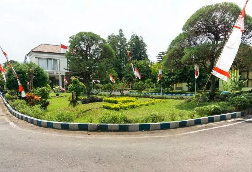 هتل Oyo 3803  Wonojati Syariah Malang