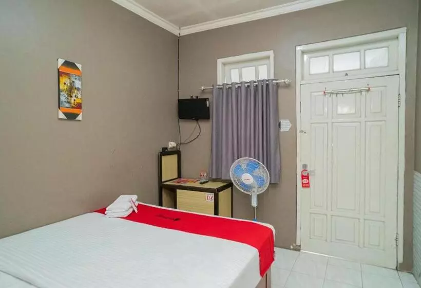 Hotelli Reddoorz At Oro Oro Ombo Batu