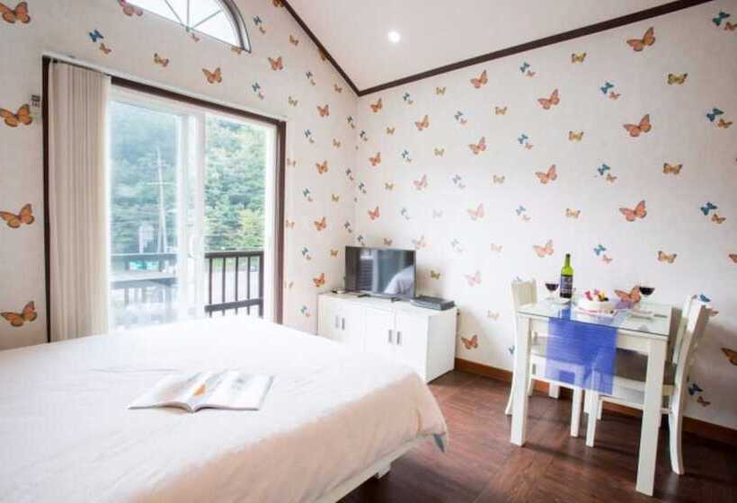 Hotel Pocheon Forest Pension