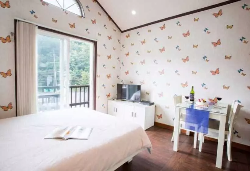 هتل Pocheon Forest Pension