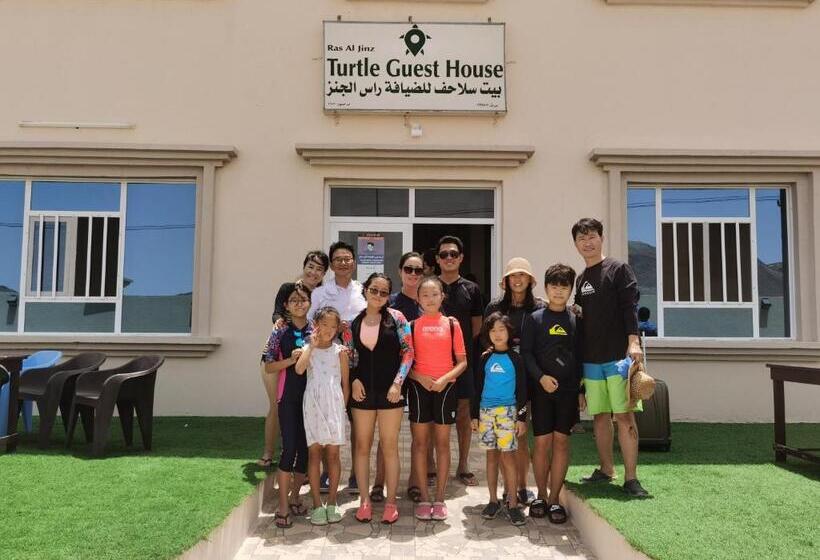 پانسیون Turtle Guest House