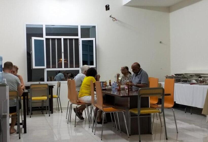 پانسیون Turtle Guest House