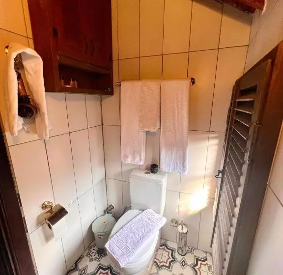 Hostelli Old House Hotel&pub