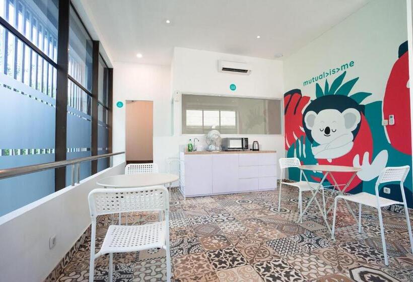 Otel Bobopod Slamet Riyadi, Solo