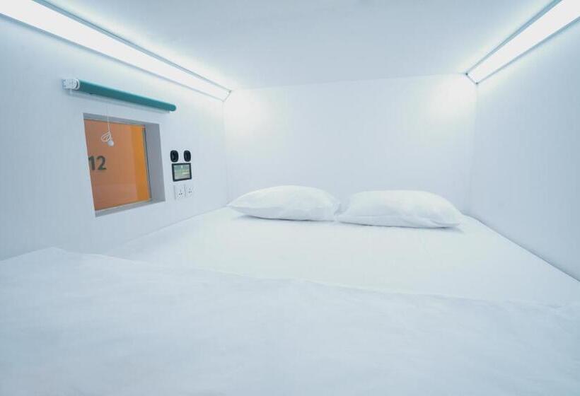 Otel Bobopod Slamet Riyadi, Solo