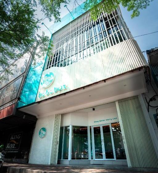 Otel Bobopod Slamet Riyadi, Solo