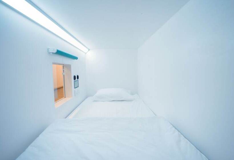 Otel Bobopod Slamet Riyadi, Solo