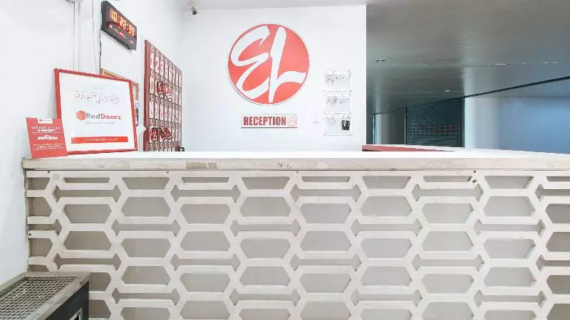 Hotelli Reddoorz @ El Highway  Bulacan