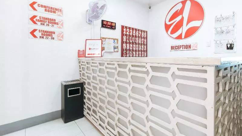 Hotelli Reddoorz @ El Highway  Bulacan