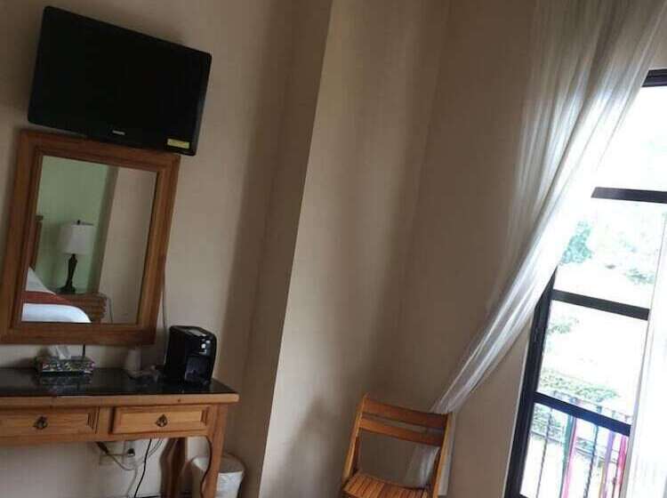 בית מלון כפרי Amador