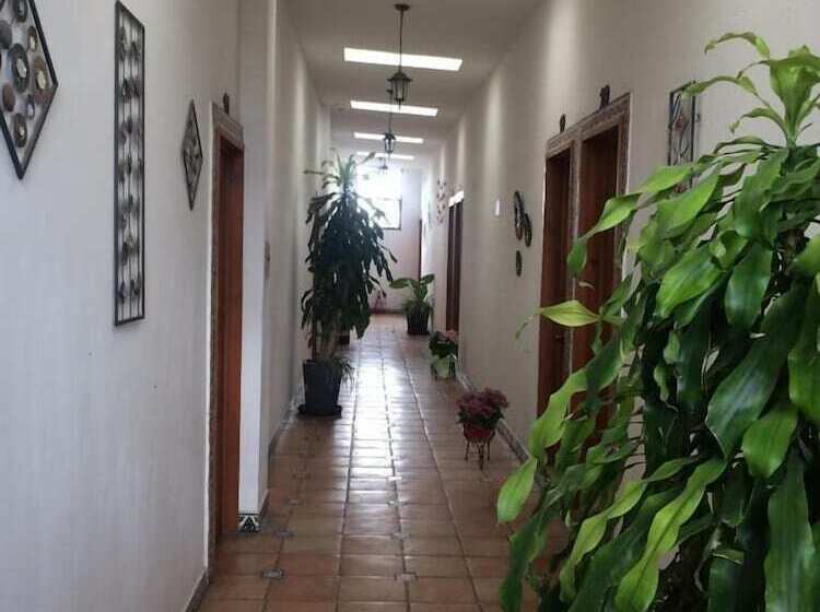 בית מלון כפרי Amador