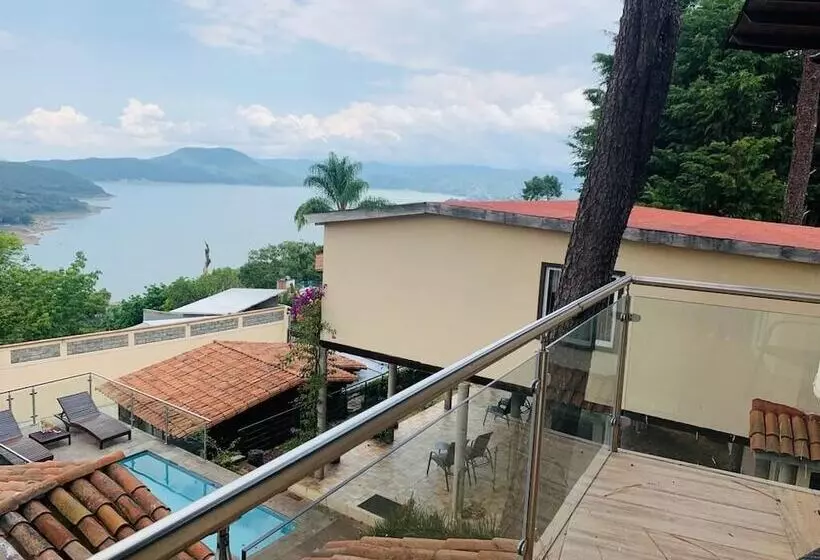 هتل Cabañas Treje