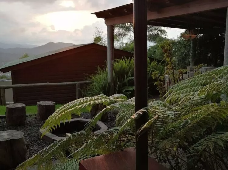 هتل Cabañas Treje