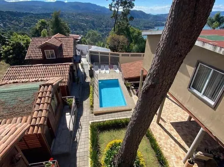 هتل Cabañas Treje