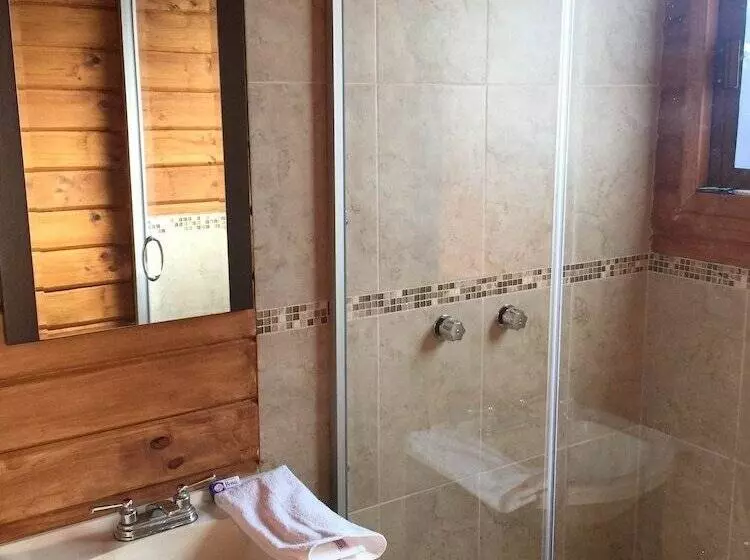 هتل Cabañas Treje