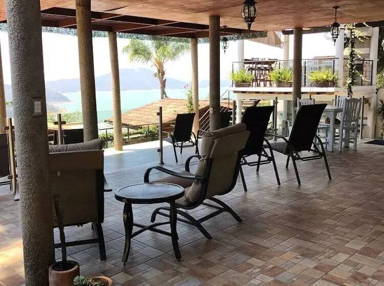 هتل Cabañas Treje